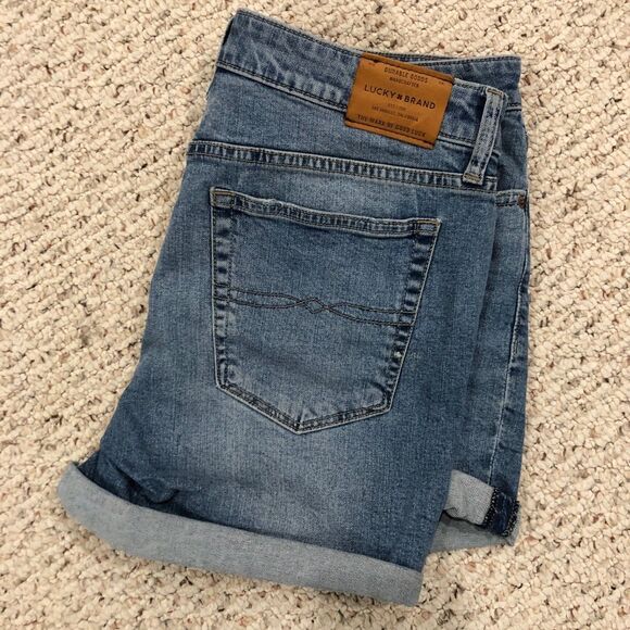 Women's Lucky Brand "The Roll Up" Denim Distressed Shorts Sz 10 - Picture 3 of 7